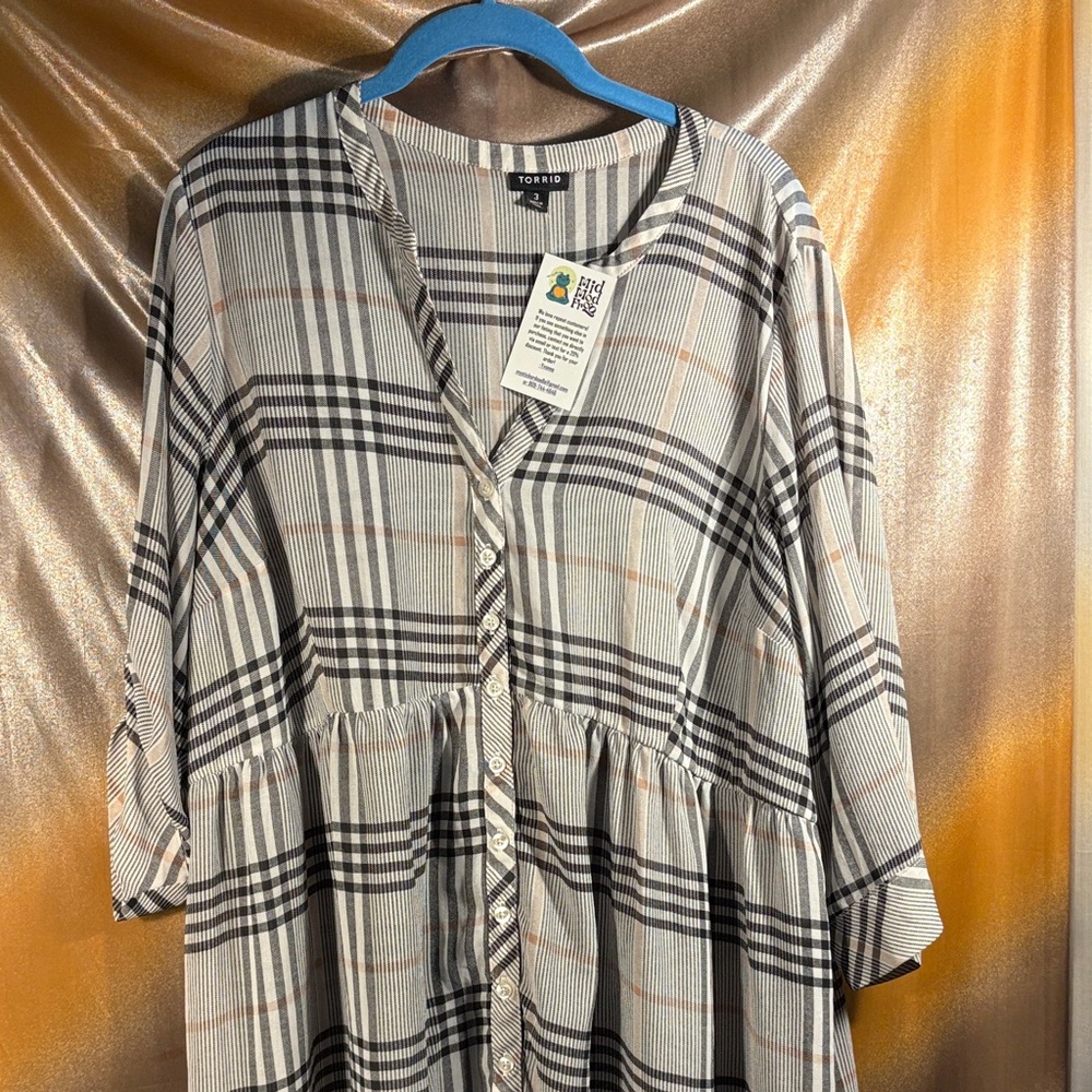 Torrid Black and White Plaid‎ Button-Down high low sheer blouse 3x Box T